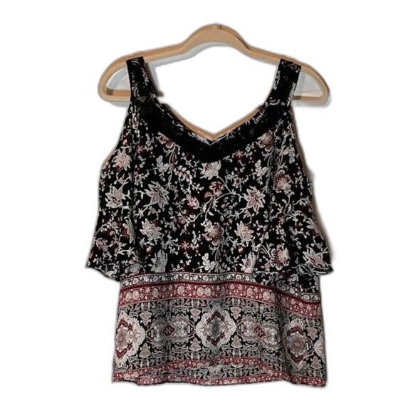 By&By Blouse S Black Floral Open Shoulder Crochet Trim Bohochic Romantic Casual - Picture 3 of 5